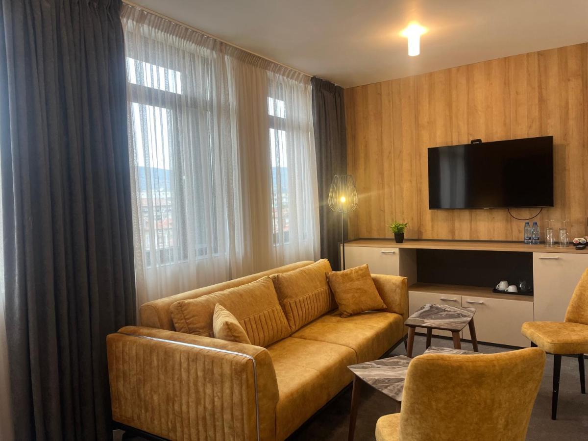 Hotel Niks Sevlievo Exterior photo