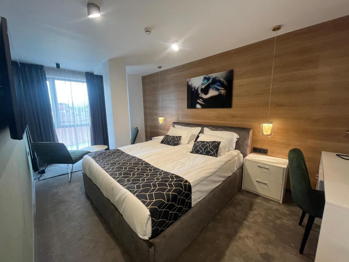 Hotel Niks Sevlievo Exterior photo