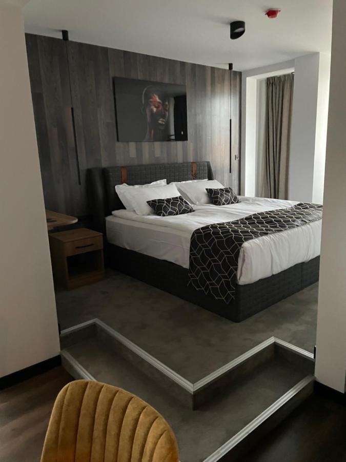Hotel Niks Sevlievo Exterior photo